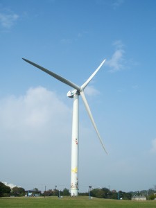東京都江東区若洲臨海公園のプロペラ型風車（撮影：2006/10/19）